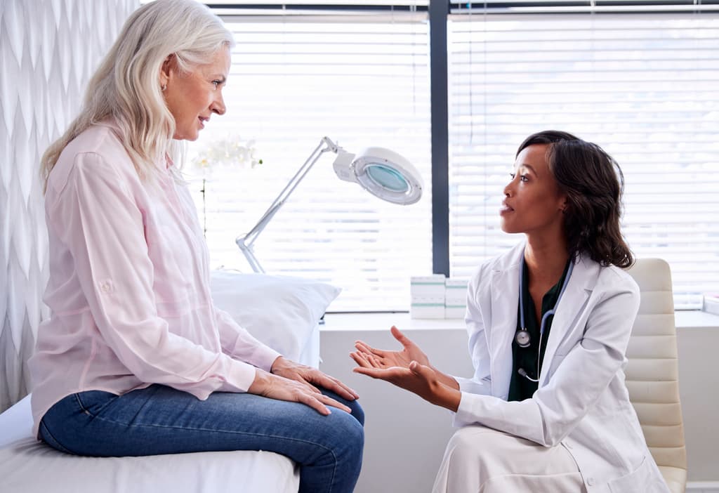 Consultation with a female surgeon